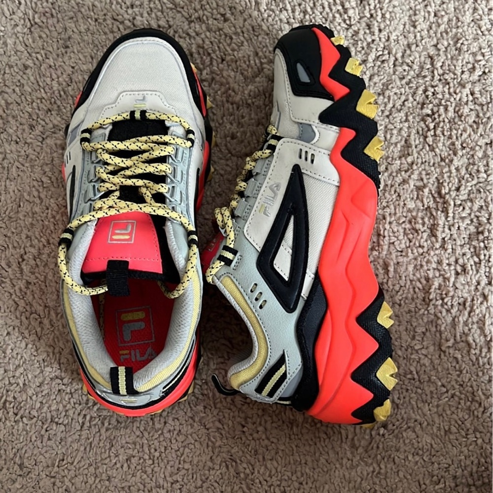 FILA Sneakers
